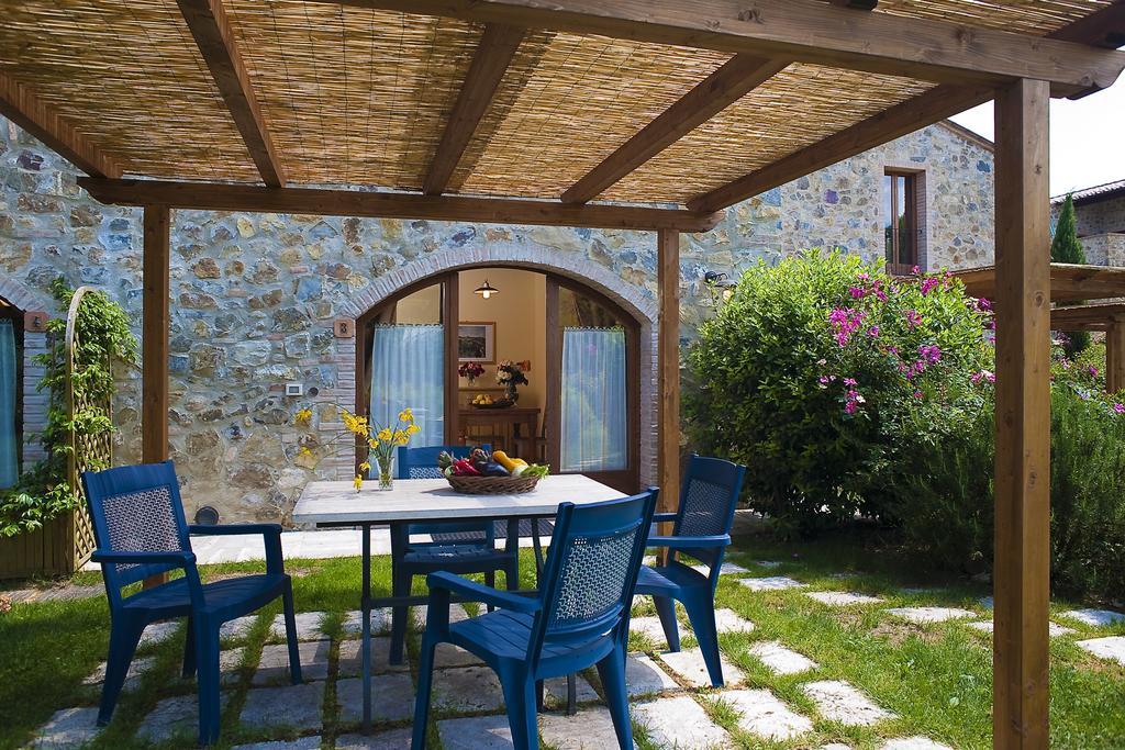 Antica Fonte Resort Casole dʼElsa Quarto foto